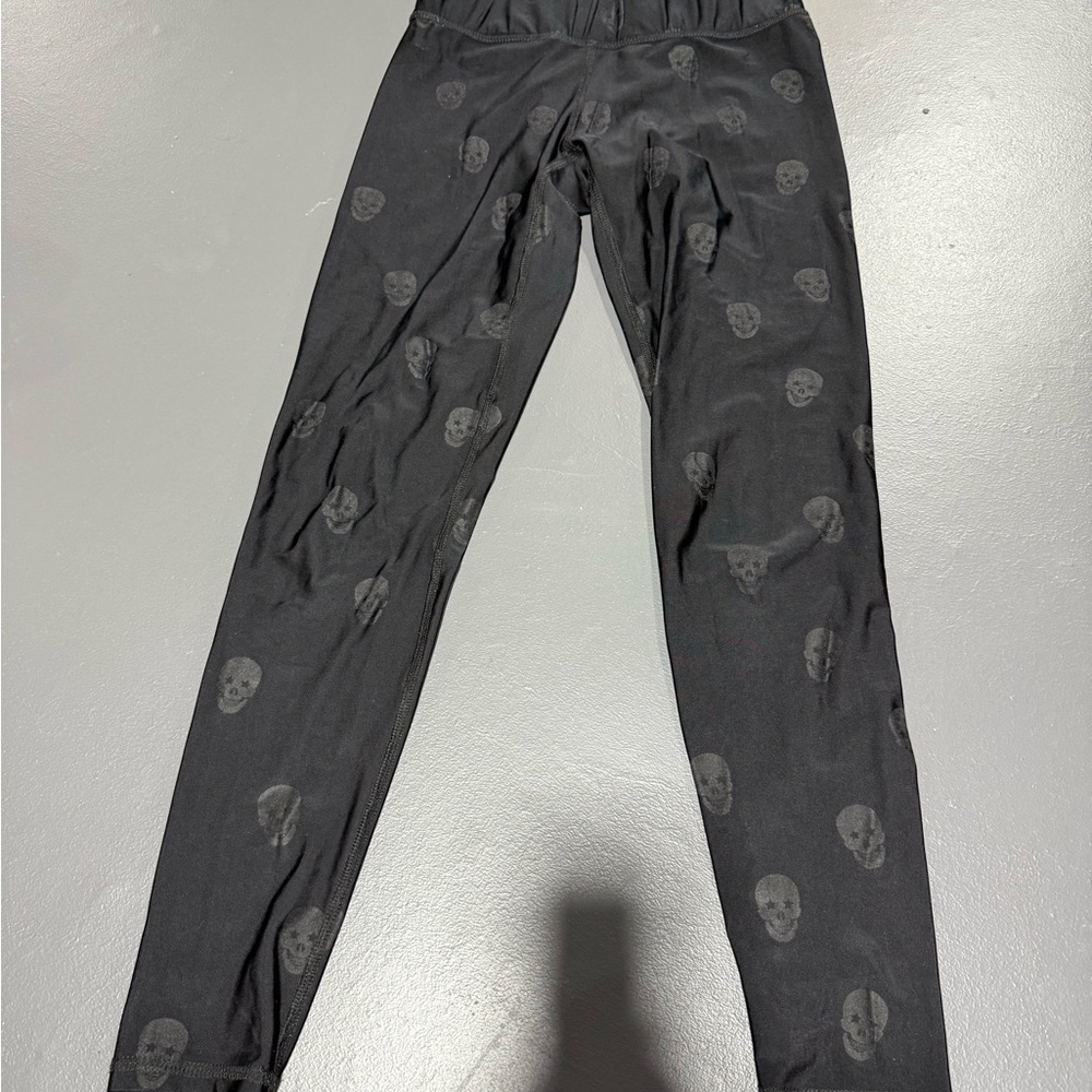 Terez Black Skull Pattern  Leggings